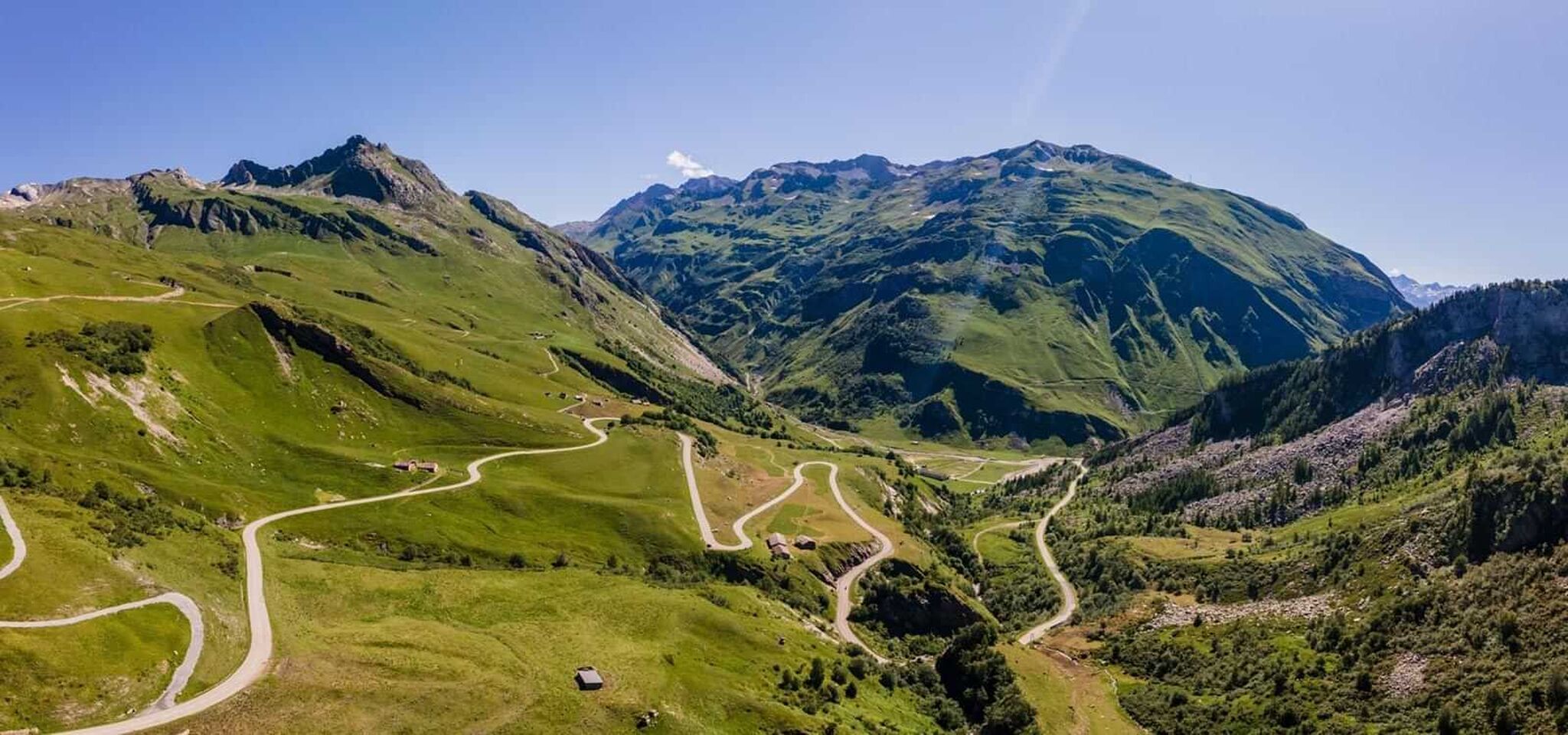 https://www.alpentocht.nl/files/imager/visuals/58360/Alpentocht_CormetdeRoselend-49-min_2022-08-01-083524-smaller_68bf0fd45957a3042c72313b6940a7e1.jpg