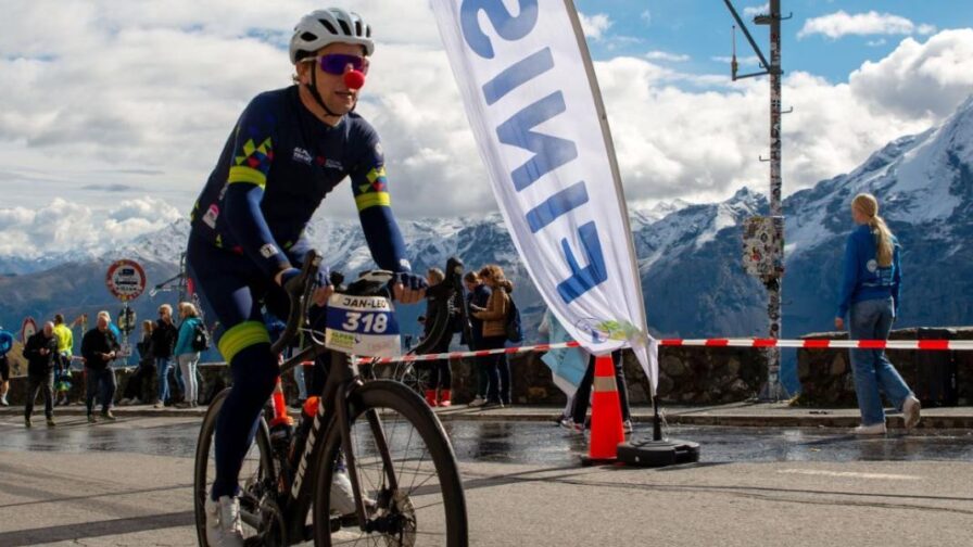 https://www.alpentocht.nl/files/visuals/_overview/header_alpentocht_jan_leo.jpg
