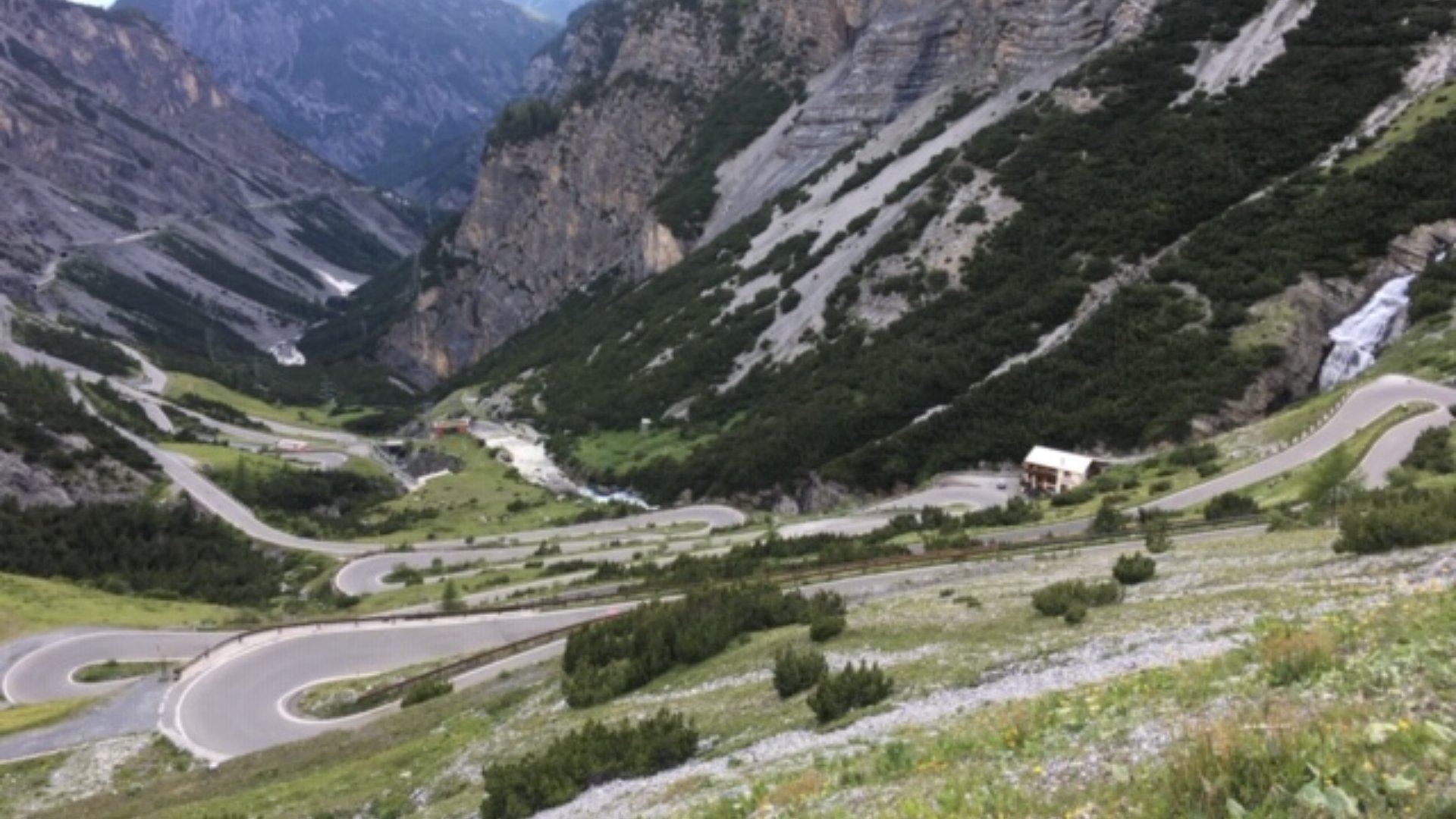 https://www.alpentocht.nl/user_uploads/_crops/backgroundVisual-60749aeca63ca5.79678156_f7bd2eebce2a63f9958cee9ac8b5d499d7b0709e.jpg
